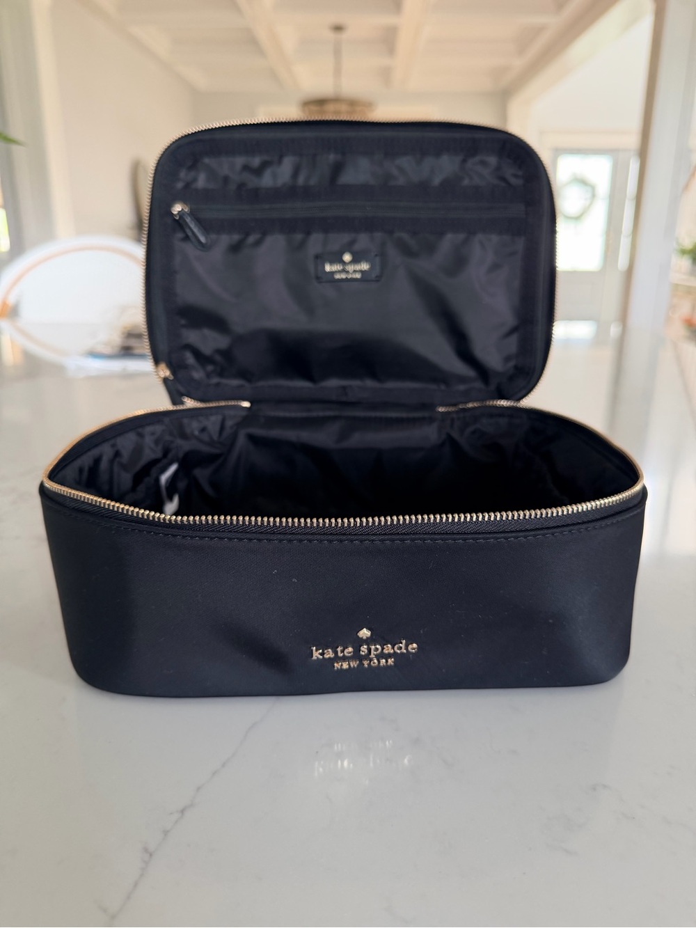 kate spade Chelsea cosmetic travel case - Picture 3 of 6